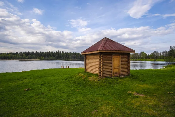 Edificio Sulla Riva Del Lago Valdai Russia — Foto Stock