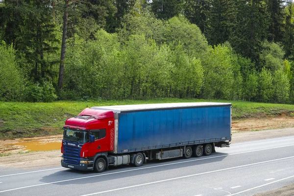 Região Tver Rússia Maio 2019 Caminhão Uma Rodovia Região Tver — Fotografia de Stock