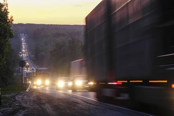 Région Moscou Russie Mai 2019 Circulation Nocturne Sur Une Autoroute — Photo