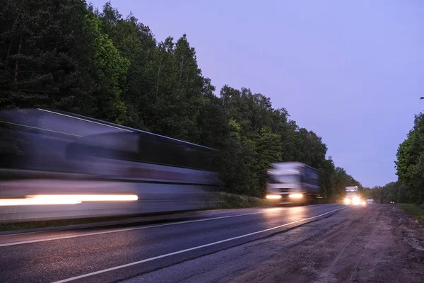 Moscou Rússia Maio 2019 Tráfego Noturno Uma Rodovia Região Moscou — Fotografia de Stock