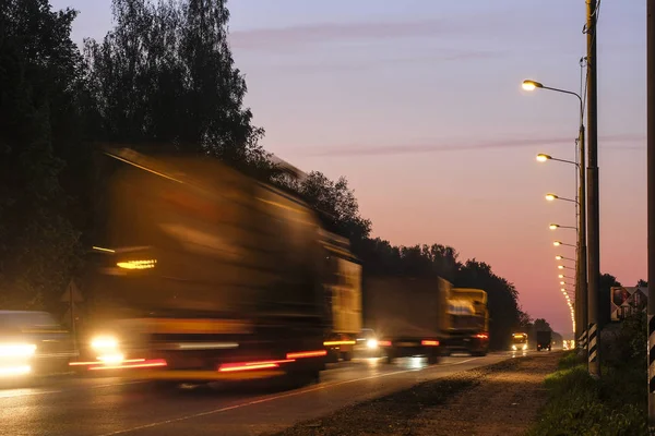 Regione Mosca Russia Maggio 2019 Traffico Notturno Autostrada Nella Regione — Foto Stock