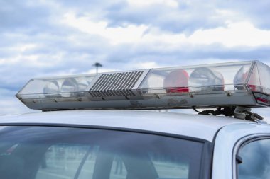 bir polis arabası üzerinde Bir Işık çubuğu görüntü 