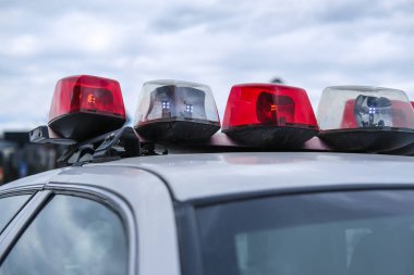 bir polis arabası üzerinde Bir Işık çubuğu görüntü 