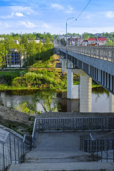 Rzhev Kentinde Volga Nehri Üzerinde Bir Köprü Yakın Çekim Görüntü — Stok fotoğraf