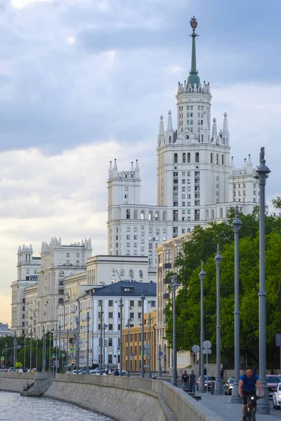 Moscou Rússia Junho 2019 Arranha Céu Aterro Kotelnichesky Moscou — Fotografia de Stock