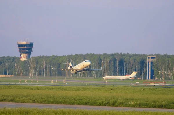 Moscú Rusia Junio 2019 Imagen Del Aterrizaje Del Avión — Foto de Stock