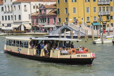 Venedik, İtalya - 07 Temmuz 2019: Venedik, İtalya'da kanal görüntüsü ile cityscape