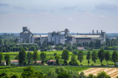 İtalyan kırsal tarafı nın görüntüsü ile peyzaj