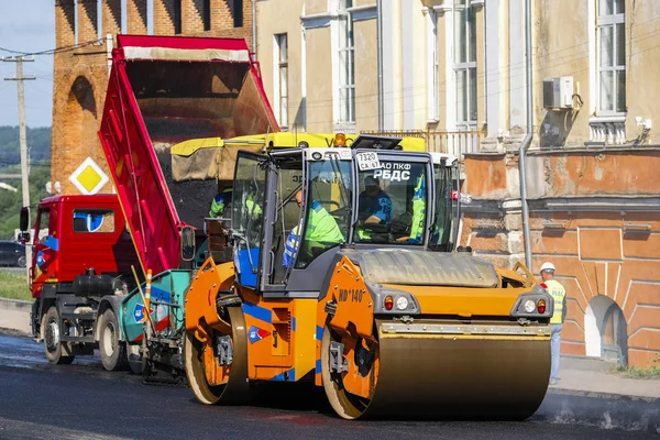 Smolensk Russland Mai 2019 Bild Einer Asphaltwalze Bei Der Reparatur — Stockfoto