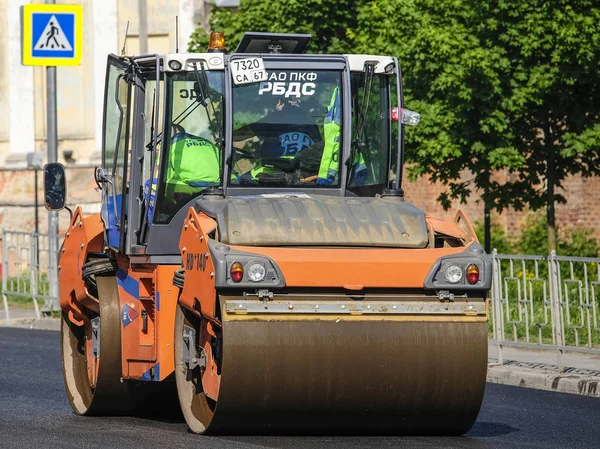 Smolensk Russland Mai 2019 Bild Einer Asphaltwalze Bei Der Reparatur — Stockfoto