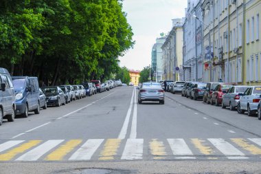 Smolensk, Rusya - 26 Mayıs 2019: Smolensk kentinde bir yaya geçidi görüntüsü, Rusya