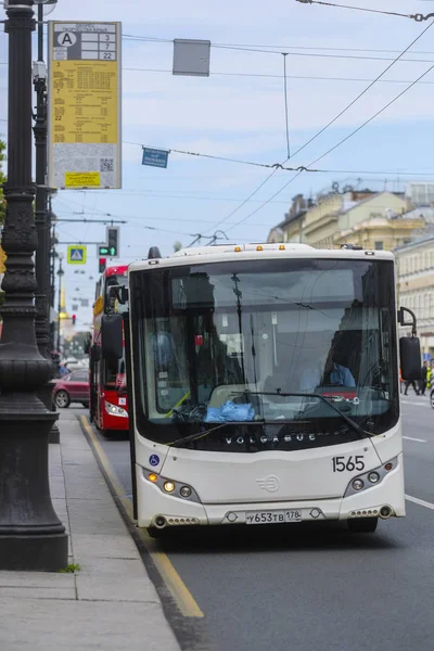 Санкт Петербург Россия Августа 2019 Года Автобус Улице Центре Санкт — стоковое фото