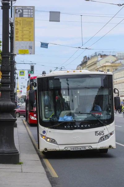 Sankt Peterburg Russie Août 2019 Bus Dans Une Rue Dans — Photo