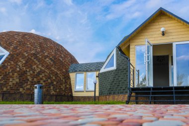 Çadır şeklinde bir yazlık görüntüsü