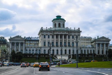 Moskova, Rusya - 19 Ağustos 2019: Moskova, Rusya'da trafik