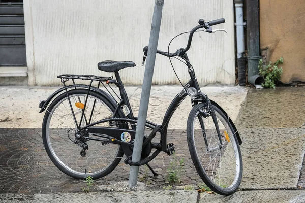 Verona Italien Juli 2019 Fahrrad Auf Einer Straße Zentrum Von — Stockfoto