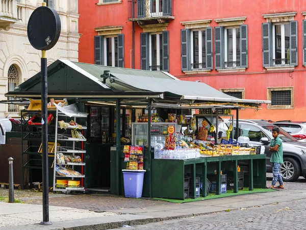 Verona Itália Julho 2019 Quiosque Centro Verona Itália — Fotografia de Stock