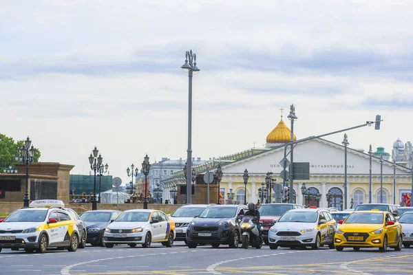 ペテルブルク ロシア 2019年8月13日 ペテルブルクの交通 ロシア — ストック写真