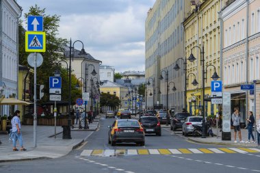 Moskova, Rusya - 19 Ağustos 2019: Moskova, Rusya'da trafik