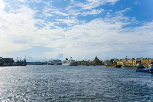 Saint Petersburg Rusia Agosto 2019 Paisaje Con Imagen Del Río — Foto de Stock