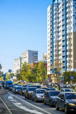 Moskova, Rusya - 9 Eylül 2019: Moskova'da sabah trafik sıkışıklığı , Rusya