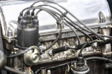  Vaz eski modellerinretro karbüratör motoru (Lada)