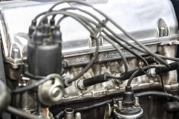 retro carburetor engine of the old models of VAZ (Lada)