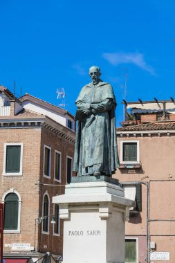 Venedik, İtalya - 11 Temmuz 2019: Venedik 'te Paolo Sarpi Anıtı