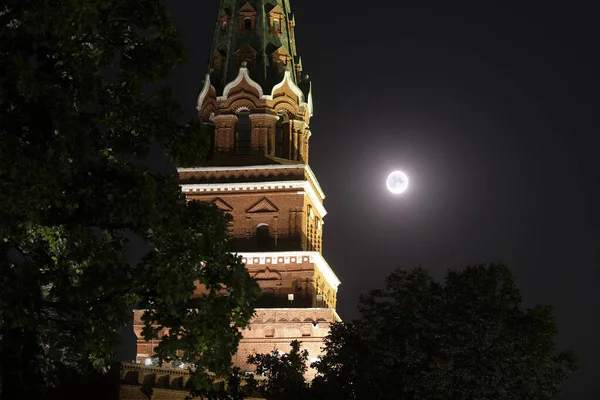 Moskou Kremlin Maannacht — Stockfoto