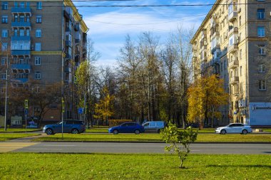 Moskova, Rusya - 13 Ekim 2019: Moskova, Rusya 'da trafik