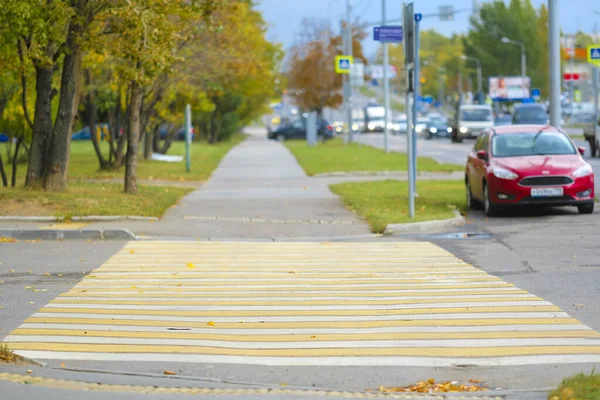 Moskova, Rusya - 21 Eylül 2019: Moskova 'da yaya geçidi görüntüsü