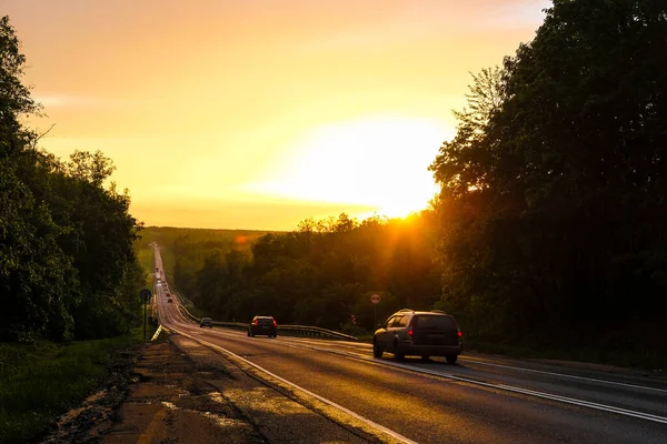 Region Moskau Russland Juni 2020 Bild Einer Landstraße Bei Sonnenuntergang — Stockfoto