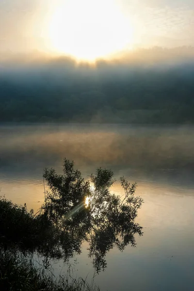 Landschaft Mit Dem Bild Des Morgens Über Dem Fluss — Stockfoto