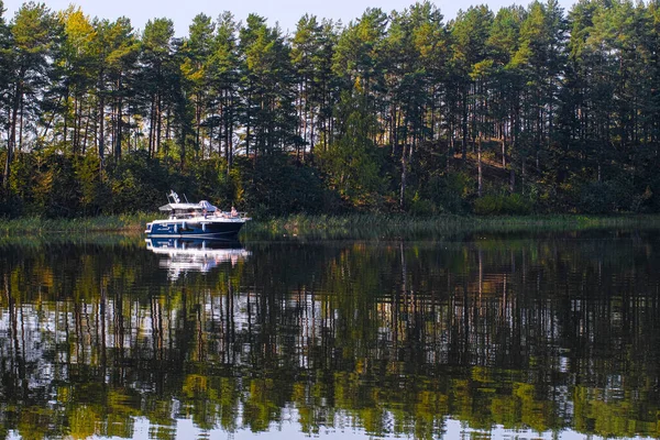 Тверская Область Россия Сентября 2020 Лодка Озере Селигер России — стоковое фото