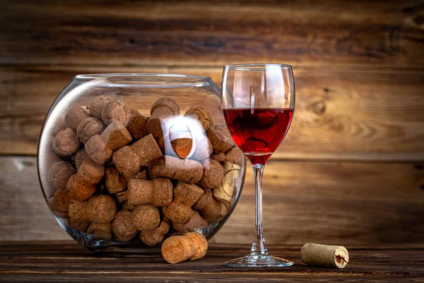 Kurken Een Glas Wijn Oud Hout — Stockfoto