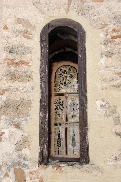 Fenster Der Geburtskirche Des Seligen Jungfräulichen Klosters Der Stadt Melnik — Stockfoto