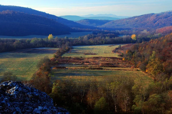Utsikt Över Dalen Från Kullen Gryningen Stara Planina Bulgarien November — Stockfoto