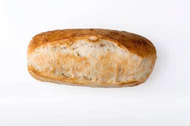 Hafif arka planda izole edilmiş küçük Fransız ekmeği..