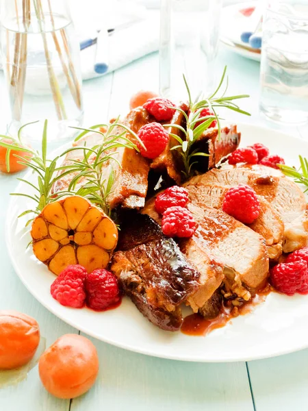 Fried Pork Ribs Raspberry Rosemary Shallow Dof — Stock Photo, Image