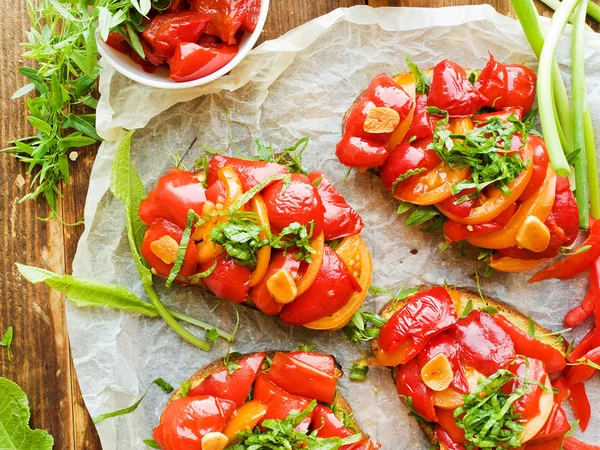 Torradas Com Cera Fritar Pimenta Tomate Dof Rasa — Fotografia de Stock