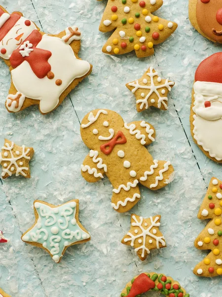 Natale Decorato Pan Zenzero Biscotti Sfondo Dof Poco Profondo — Foto Stock