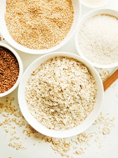 Bowl with oatmeal — Stock Photo, Image