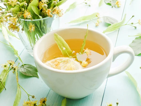 Té de flores de tilo — Foto de Stock