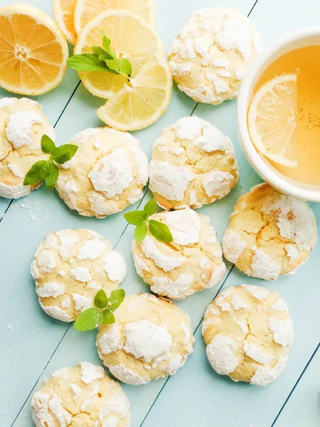Crinkle Lemon cookies — Stockfoto