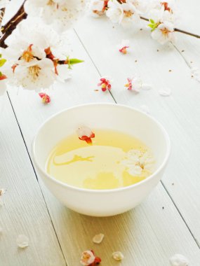 Kayısı çiçek çayı 