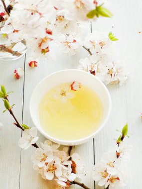 Kayısı çiçek çayı 