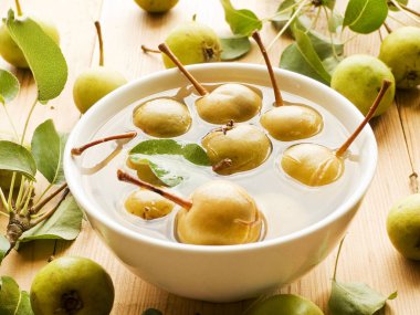 Tatlı armut kompostosu