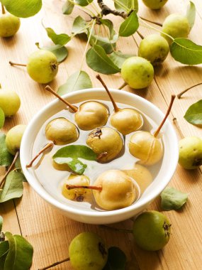 Tatlı armut kompostosu