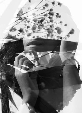 Çekici, parlak ve baştan çıkarıcı, kadınsı güzellik mükemmel haliyle doğa ile biri