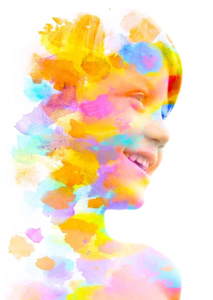 Pintografía. Retrato de doble exposición de un niño pequeño sonriendo — Foto de Stock